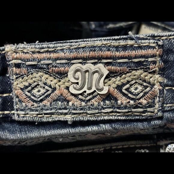 NWT. Miss Me Signature Cropped Embellished Rhinestone Jeans Sz 24” JE8667C Sexy - Picture 5 of 10